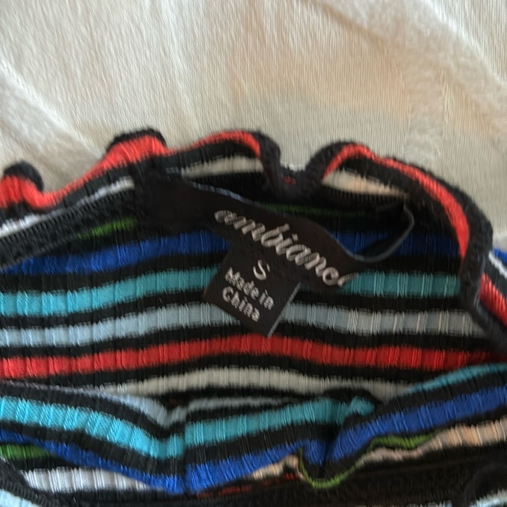 Striped Crop Top - Picture 5 of 6